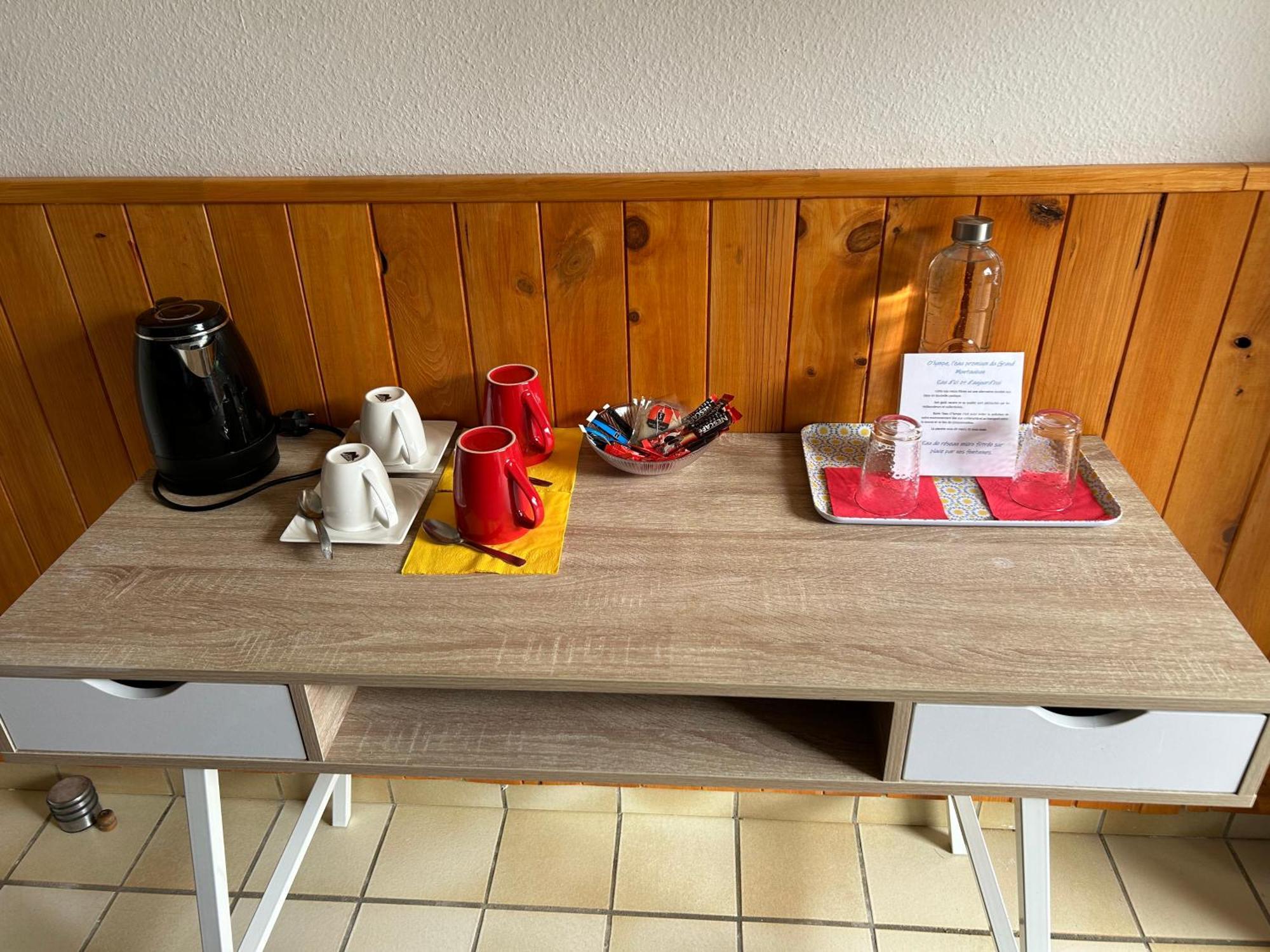 Manoir De La Gravette, Manoir Et Table D'Hotes Montauban Exteriör bild