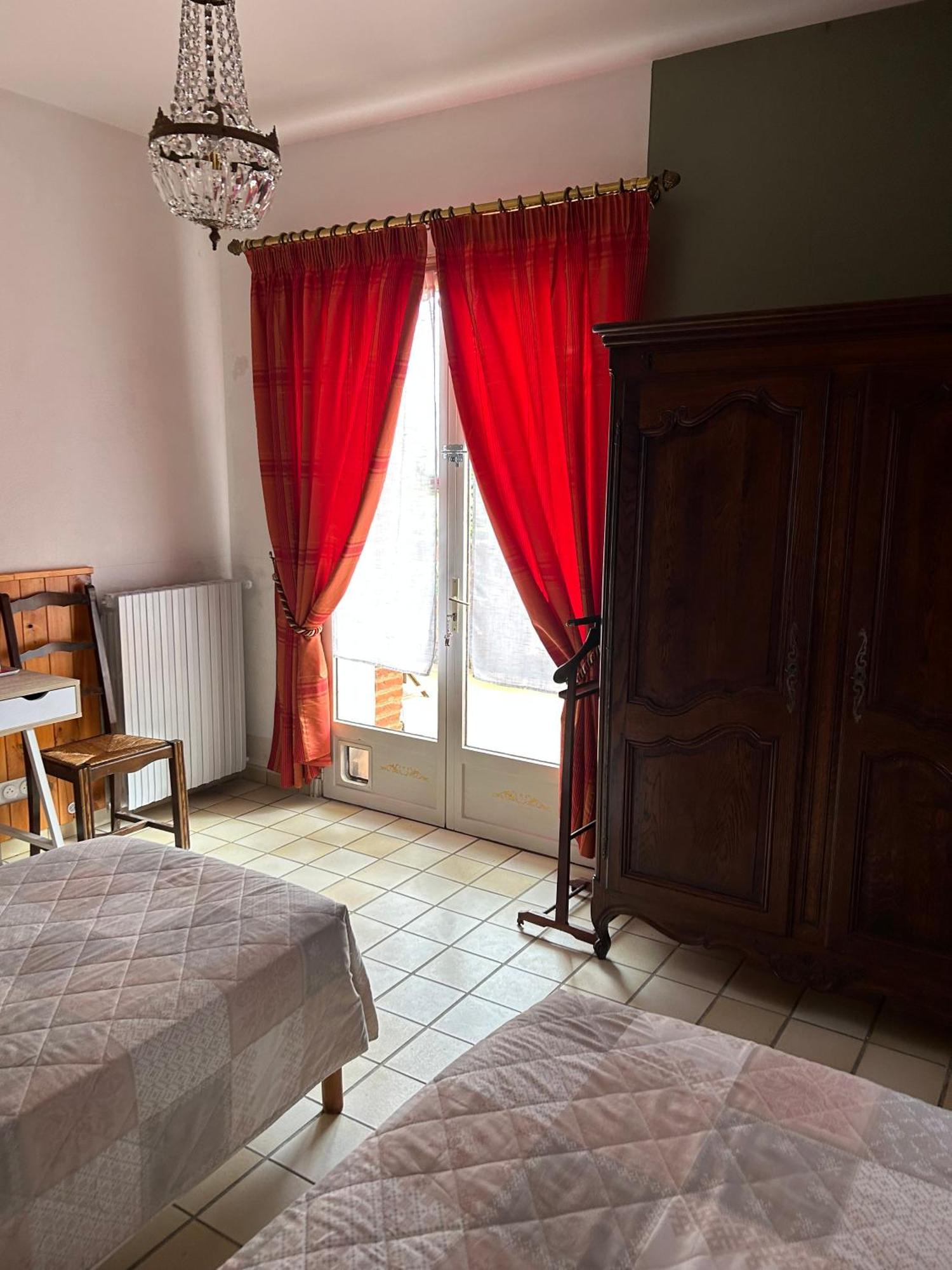 Manoir De La Gravette, Manoir Et Table D'Hotes Montauban Exteriör bild