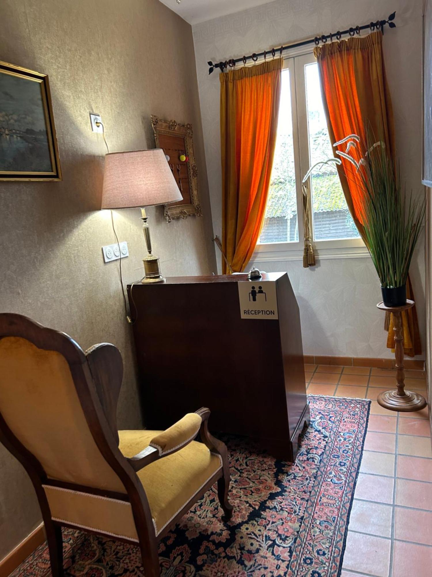 Manoir De La Gravette, Manoir Et Table D'Hotes Montauban Exteriör bild